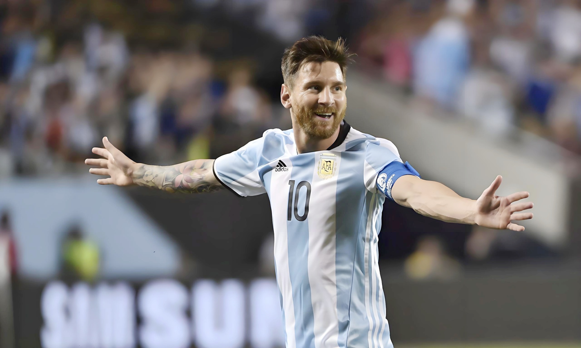 中国轻取塞维利亚，梅西高光表现