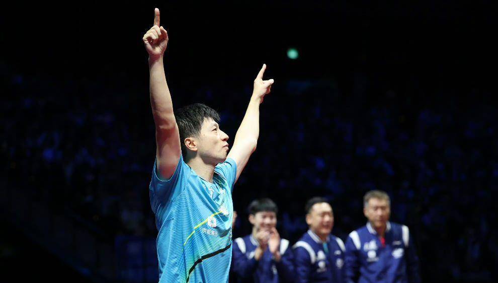 波兰队鏖战英格兰队，马龙状态火热