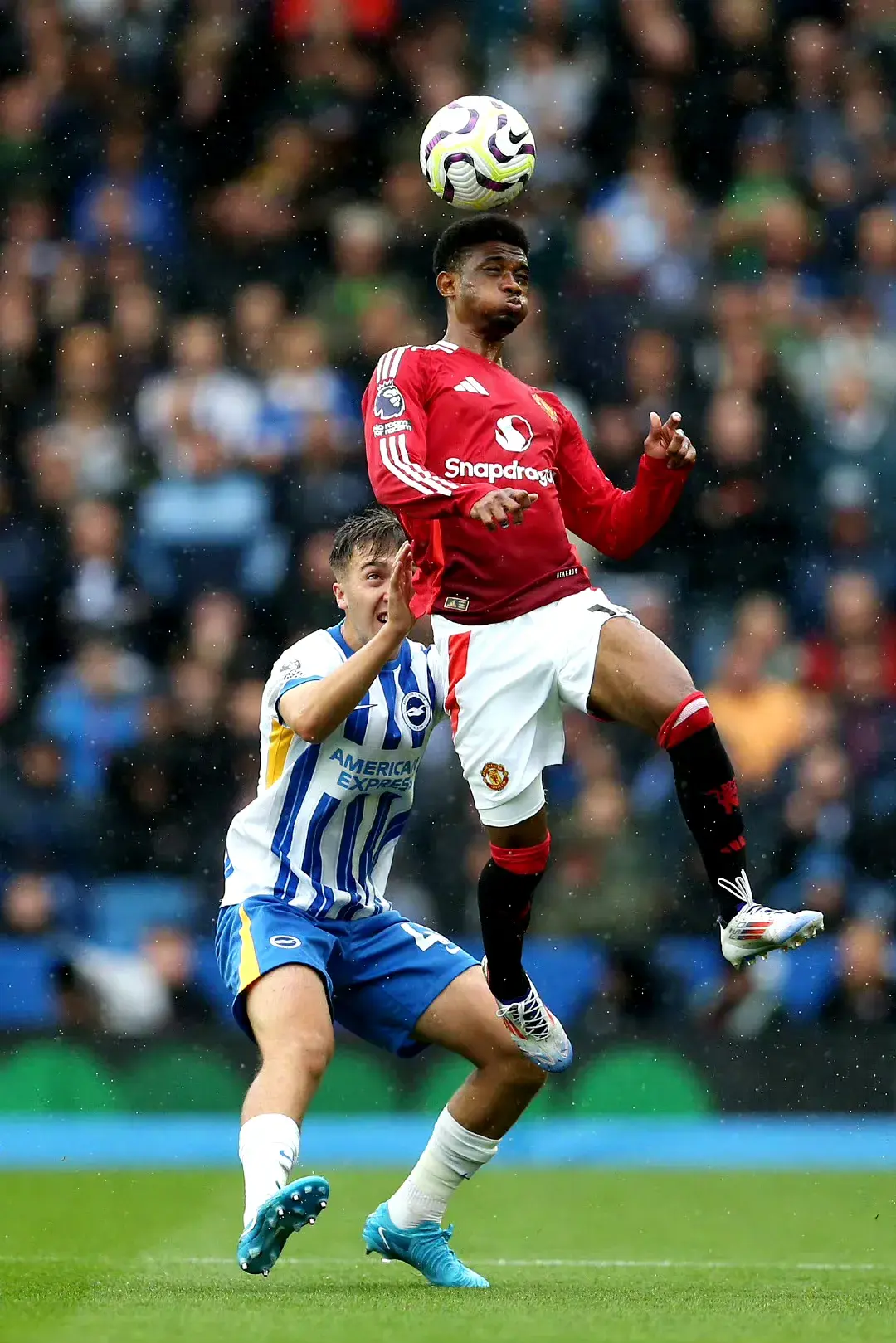 曼联遭遇客场大败沃特福德，赛季首败遭遇尴尬！